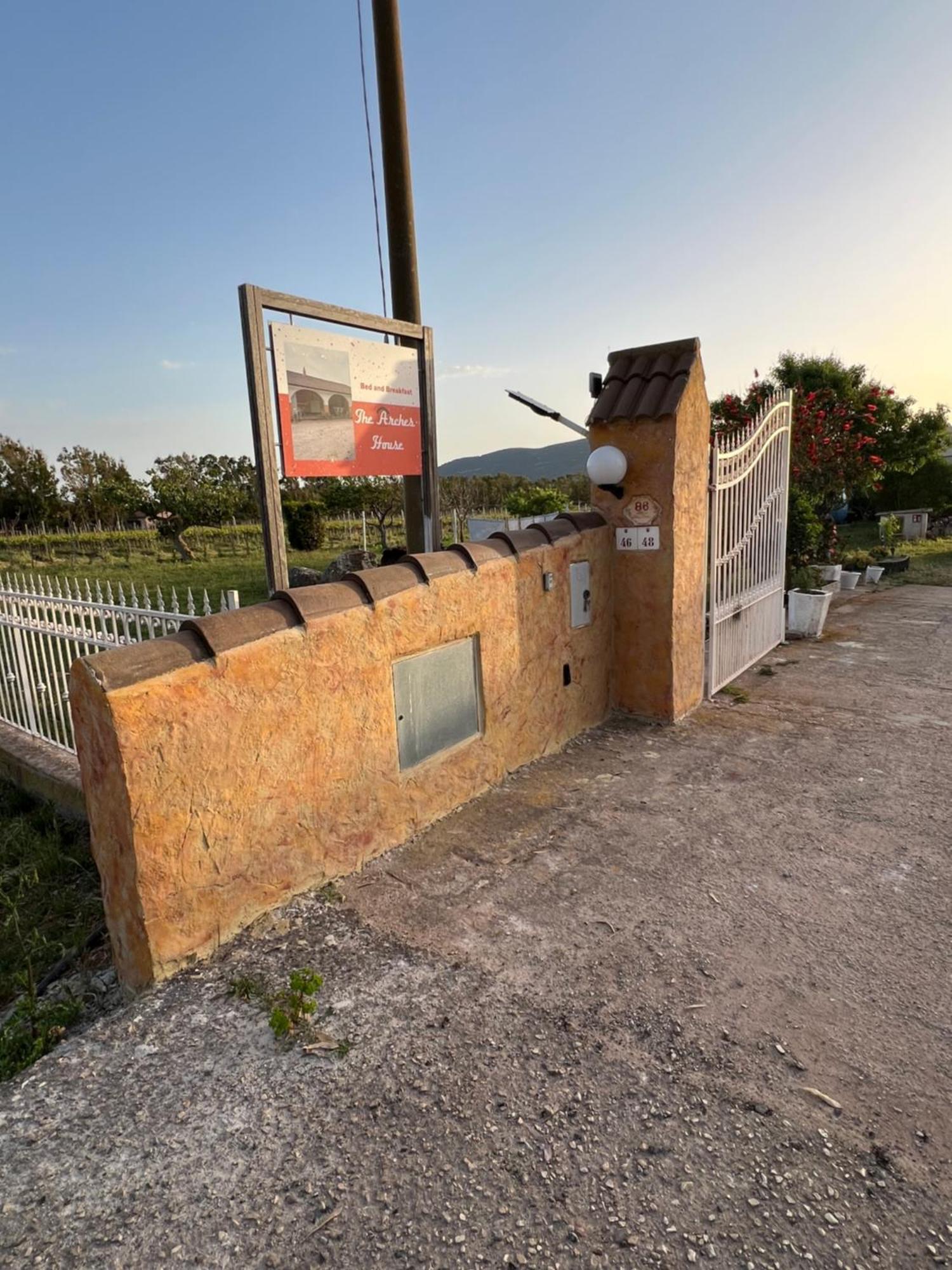 The Arches House Bed And Breakfast Iun F1092 Alghero Exterior foto